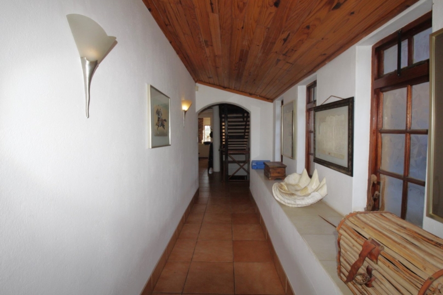 7 Bedroom Property for Sale in Noorsekloof Eastern Cape